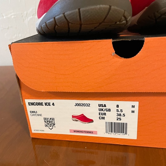 Merrell Encore Ice red suede size 8 NIB - Picture 6 of 7